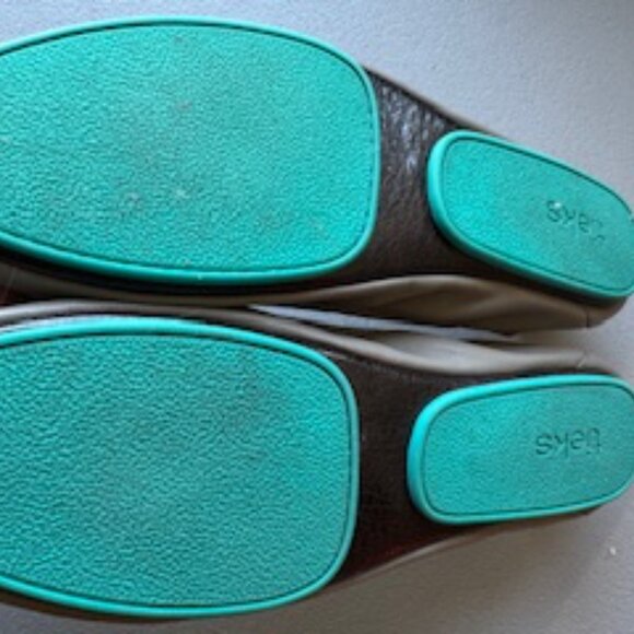 Tieks by Gavrieli Taupe Ballet Flats, Size 11 - Picture 6 of 7